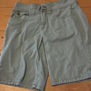 Faded Glory Women's Green Bermuda Shorts Size 4